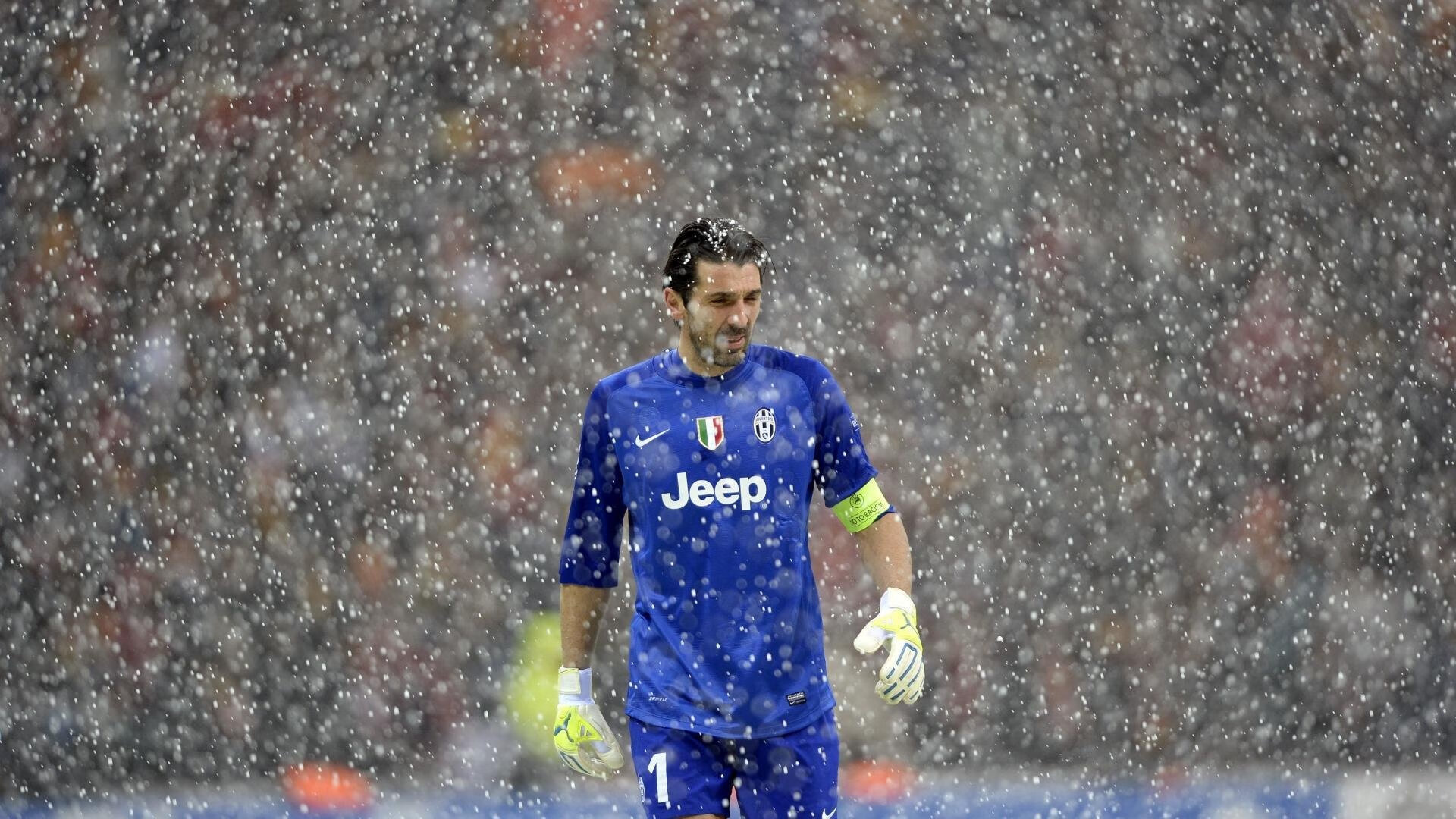 “英超逆转场面不断，高潮迭起令人振奋”，“英超”